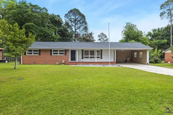 820 Glenwood Avenue, Perry, GA 31069