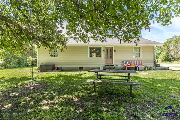 675 Burnett Rd, Byron, GA 31008
