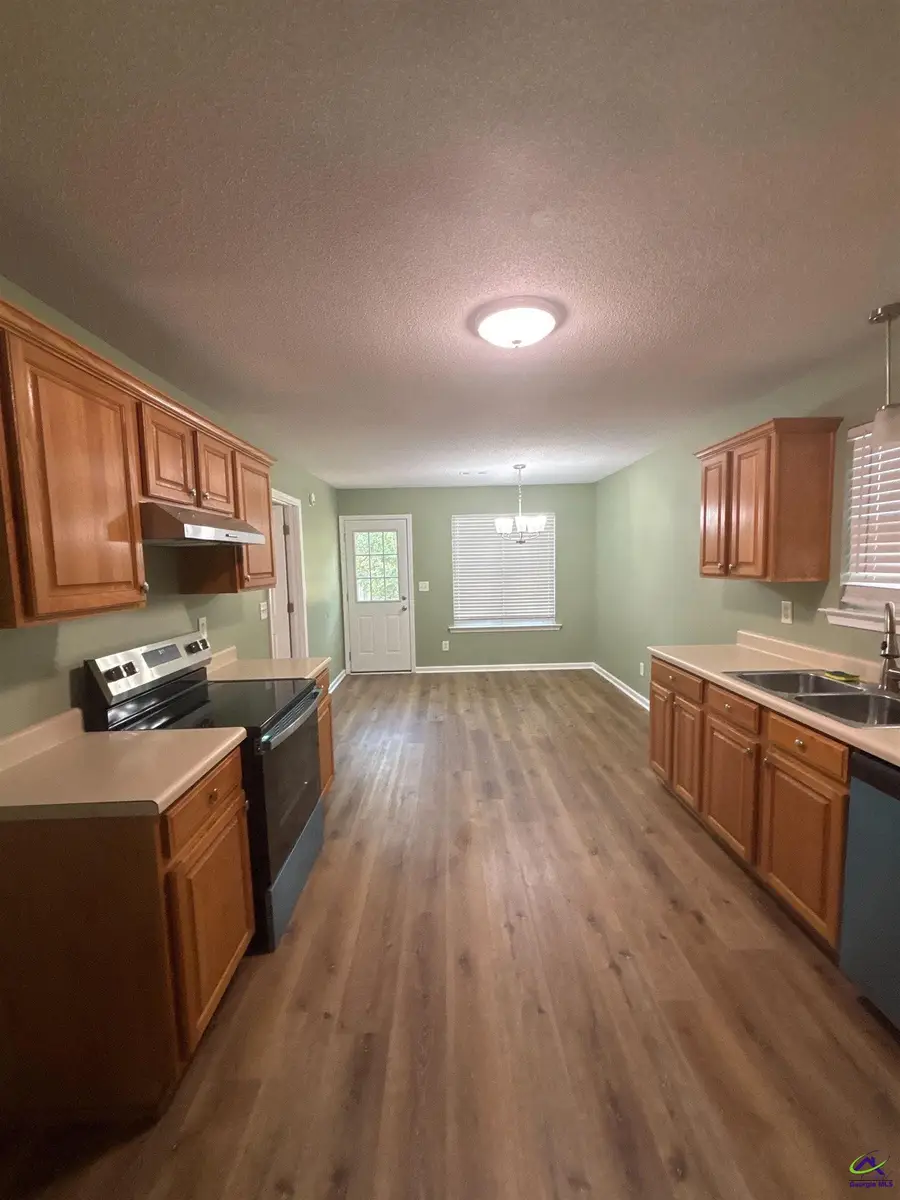 404 Dunmurry Pl, Warner Robins, GA 31093 - #3