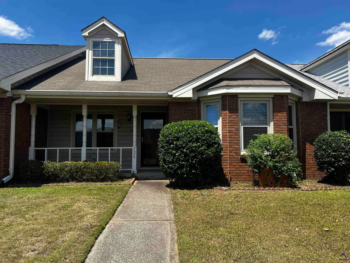 324 Willamsburg Avenue, Warner Robins, GA 31088 - #1
