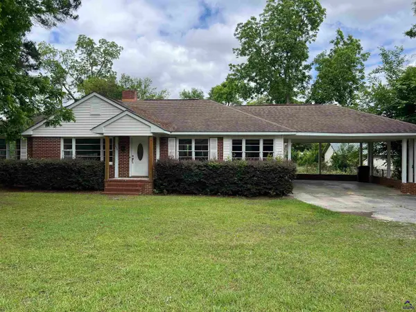 145 S Second Street, Cochran, GA 31014