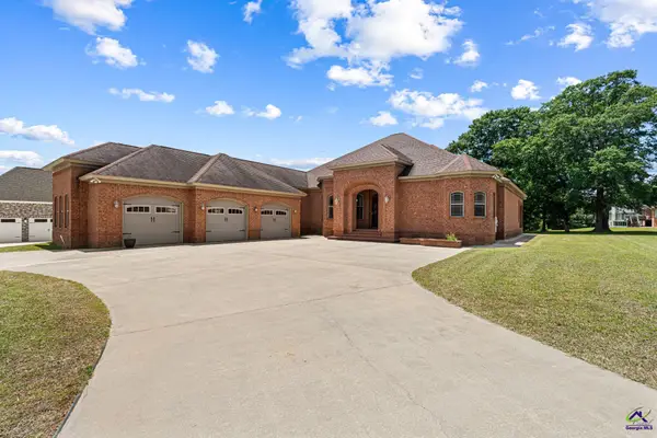 215 Little Hickory Drive, Lizella, GA 31052