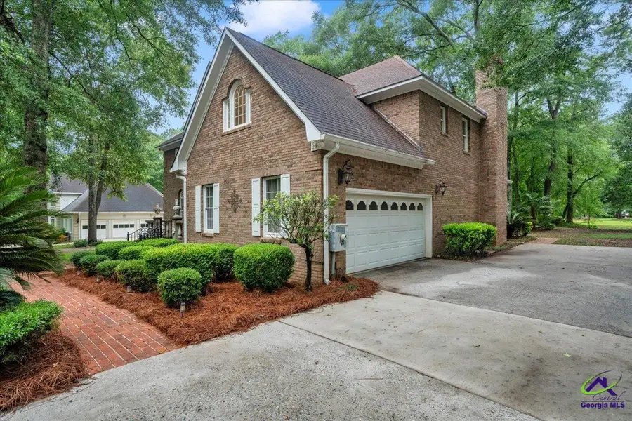 1015 cherokee, Perry, GA 31069 - #2