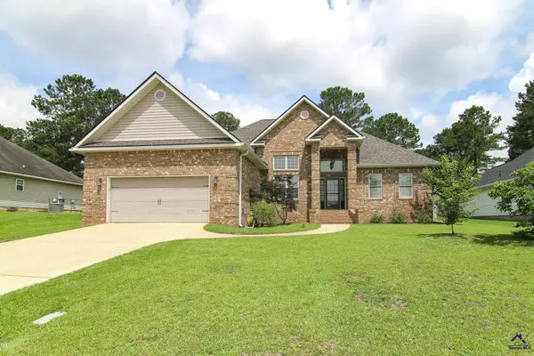 508 Amberley Court, Kathleen, GA 31047