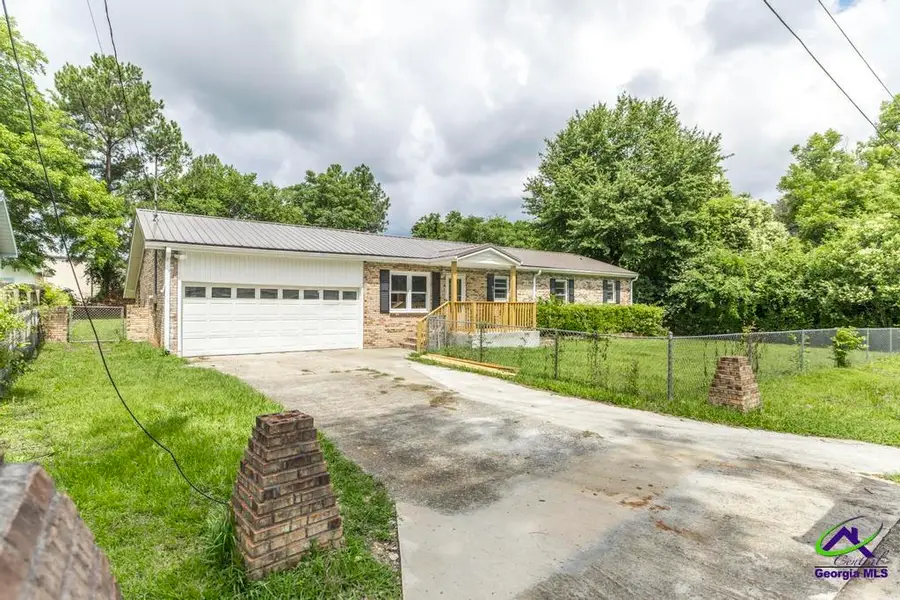 121 Napier Avenue, Warner Robins, GA 31093 - #2