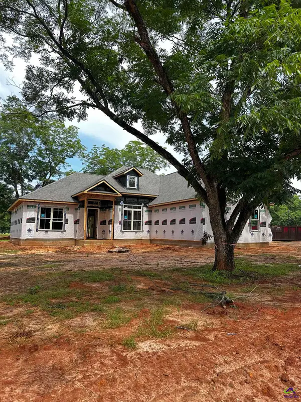 7 Pleasant Oaks Drive, Perry, GA 31069