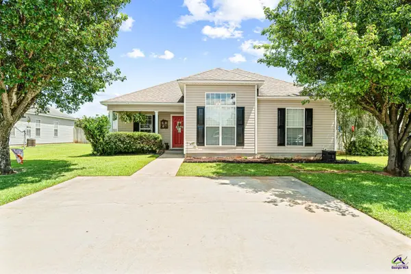 102 Tug Ct, Warner Robins, GA 31088