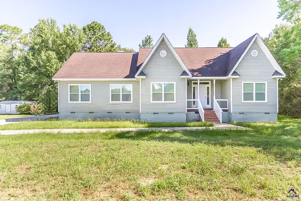 217 Cedar Lake Circle, Cordele, GA 31015