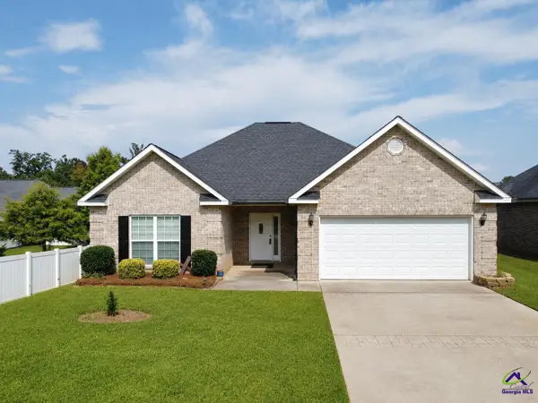 308 Lamplight Drive, Byron, GA 31008