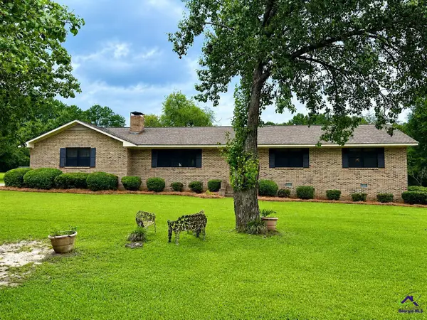 214 Country Club Circle, Cochran, GA 31014