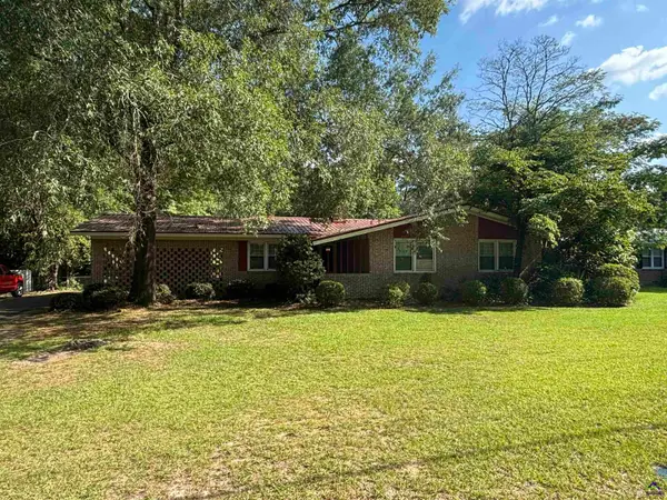 152 Crest Drive, Cochran, GA 31014