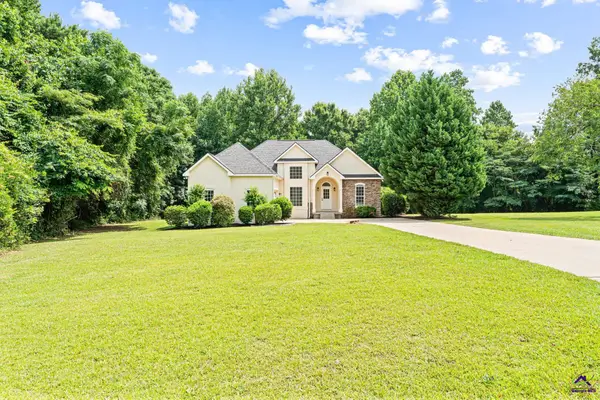 2850 Arrowhead Drive, Lizella, GA 31052