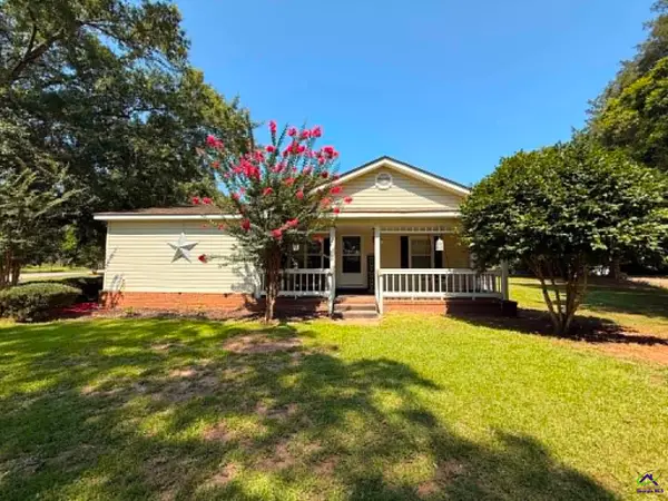 715 Grovania Road, Hawkinsville, GA 31036