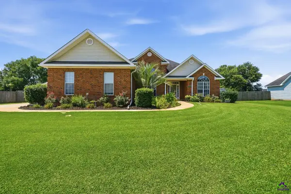 128 Spring Chase Circle, Kathleen, GA 31047