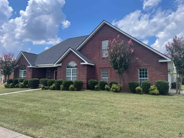 200 Sundowner Dr, Bonaire, GA 31005
