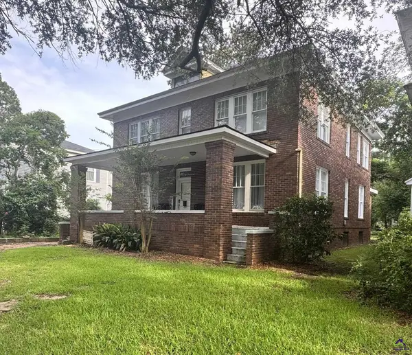 307 W church Street, Fort Valley, GA 31030