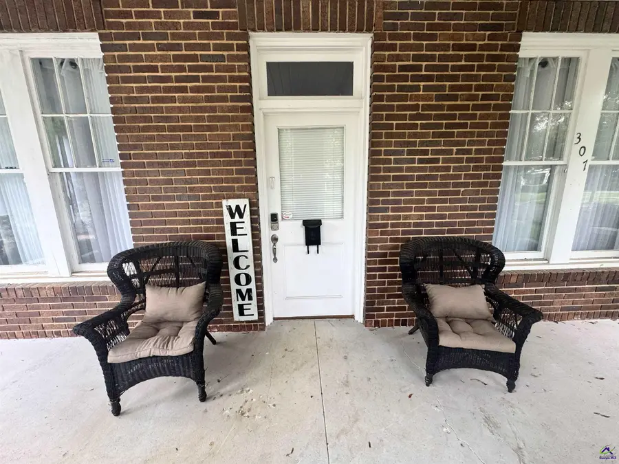 307 W church Street, Fort Valley, GA 31030 - #2