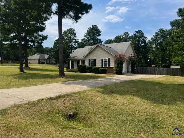218 Natchez Trace, Macon, GA 31216