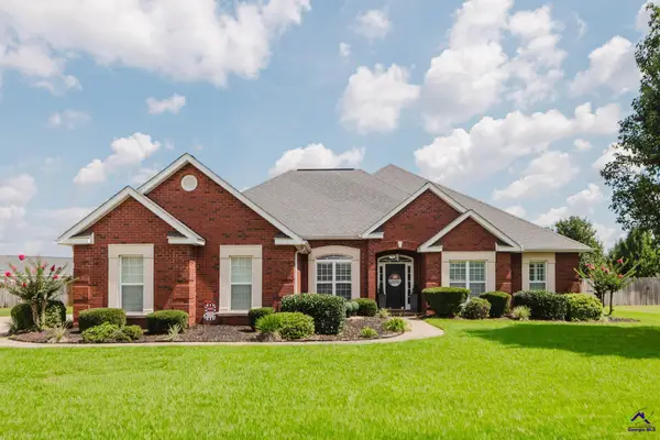 610 Twelve Oaks Dr, Warner Robins, GA 31088