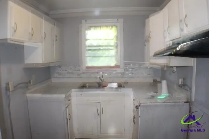 2671 Roy St, Macon, GA 31204 - #2