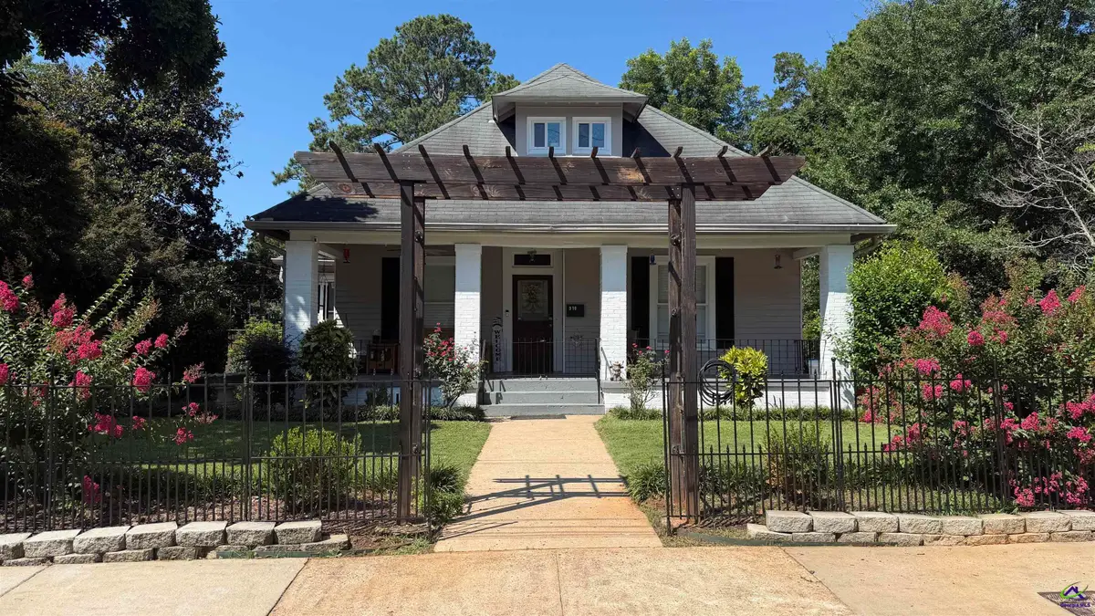 910 Laurel Avenue, Macon, GA 31211 - #1