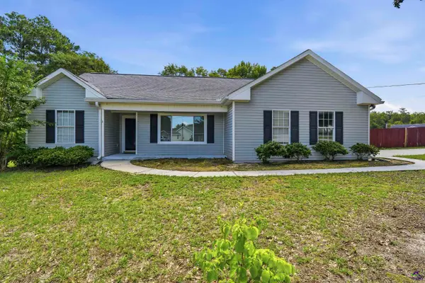 23 Breeze Point, Byron, GA 31008
