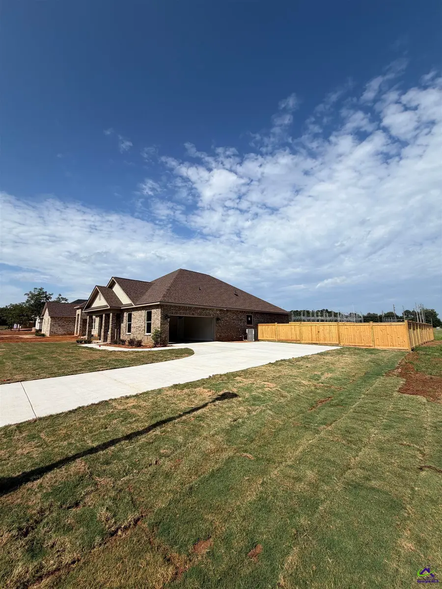 2 Pleasant Oaks Drive, Perry, GA 31069 - #2