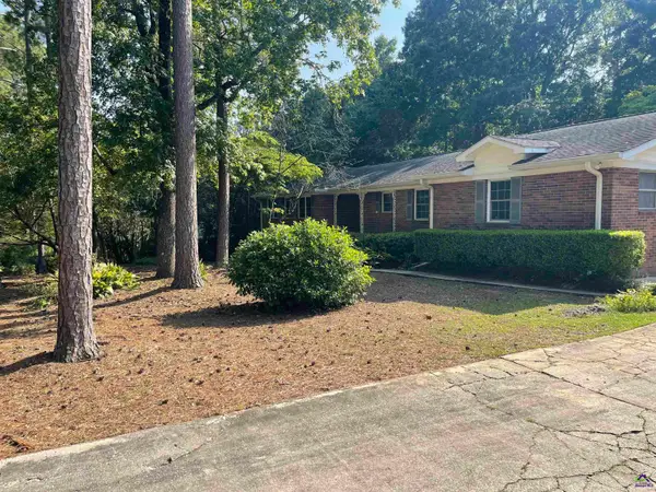 866 Warwick Drive, Macon, GA 31210