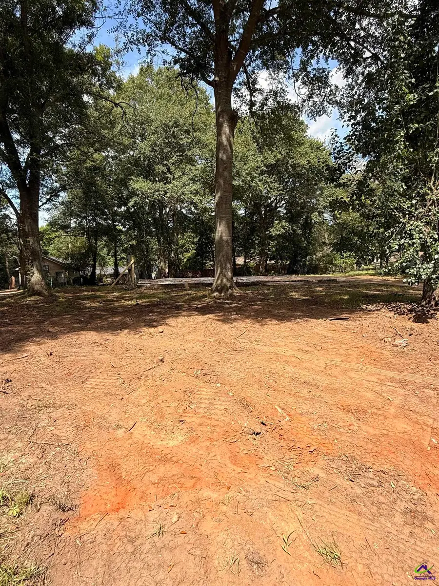 414 N Lake Drive, Perry, GA 31069 - #3