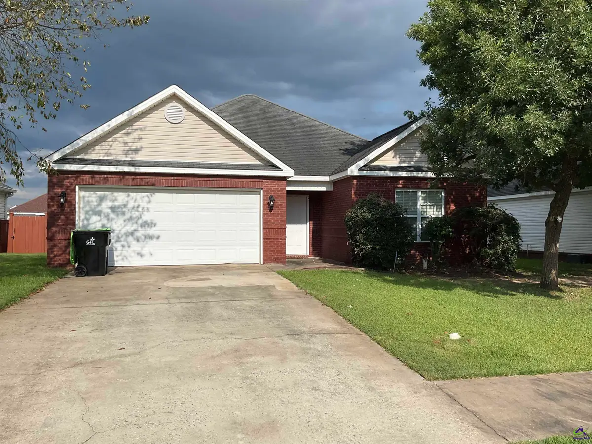 305 Manchester Lane, Byron, GA 31008 - #1