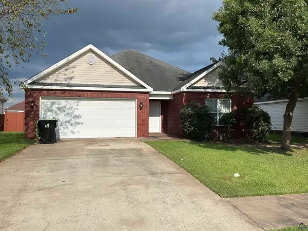305 Manchester Lane, Byron, GA 31008