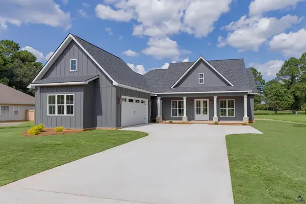 1004 Country Club Road, Perry, GA 31069