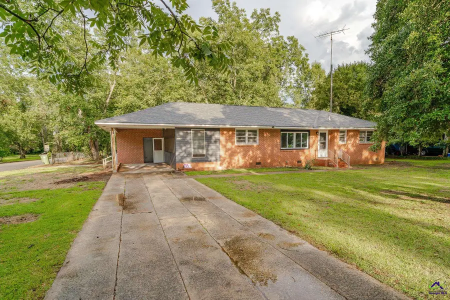 1106 Knoxville St., Fort Valley, GA 31030 - #2