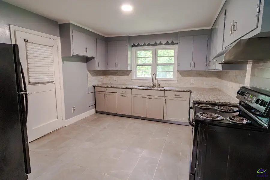 1106 Knoxville St., Fort Valley, GA 31030 - #3