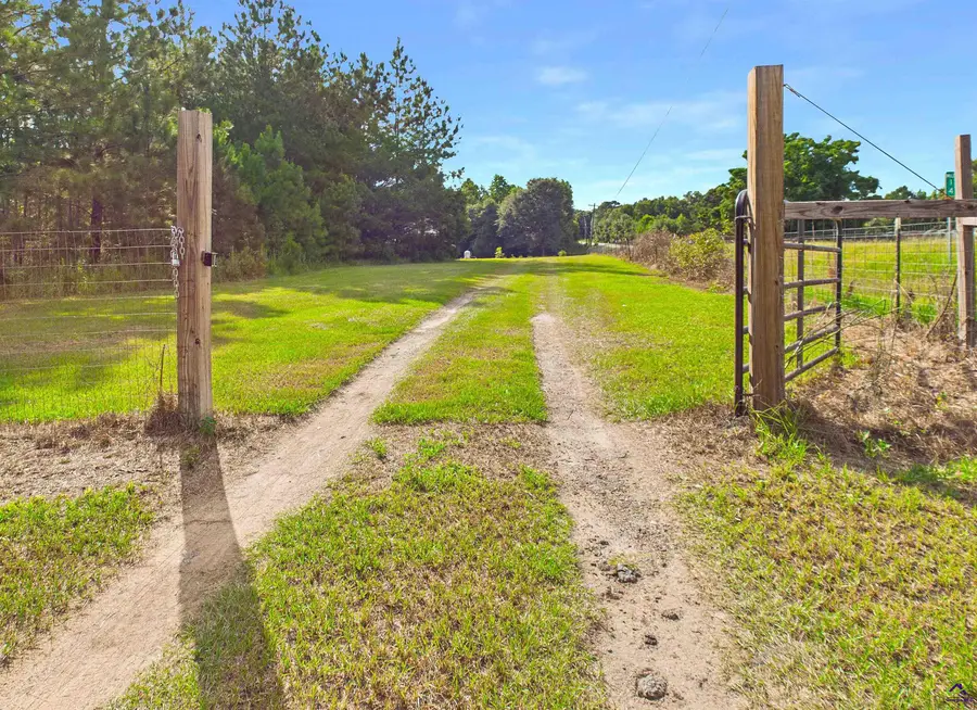 1360 Hwy 26, Hawkinsville, GA 31036 - #3