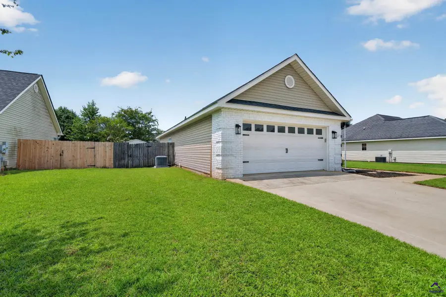 205 Margeson Drive, Warner Robins, GA 31088 - #3