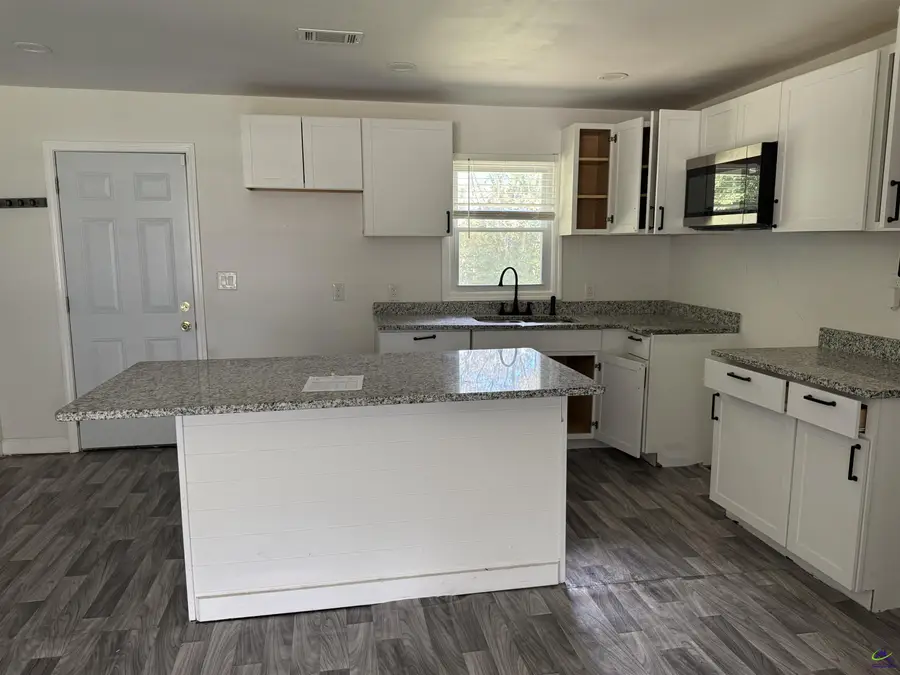 121 Hartley Street, Fort Valley, GA 31030 - #2