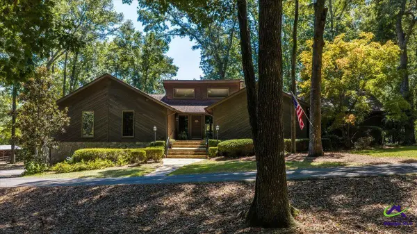 7576 Lakewood Drive, Macon, GA 31220