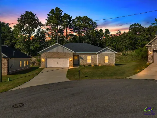 209 Sugar Maple Court, Byron, GA 31008