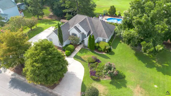222 Waterford Drive, Bonaire, GA 31005