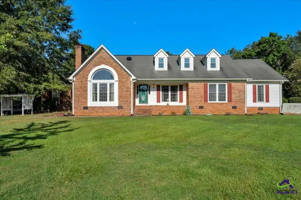 105 Julies Circle, Perry, GA 31069