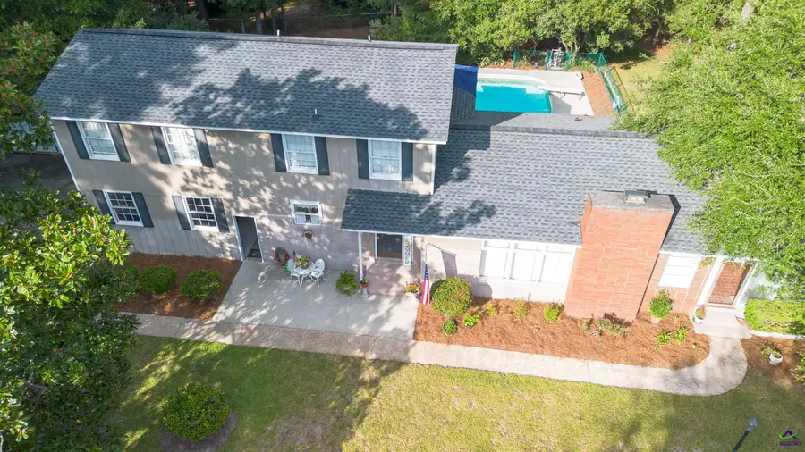 219 S Sixth Street, Cochran, GA 31014 - #3