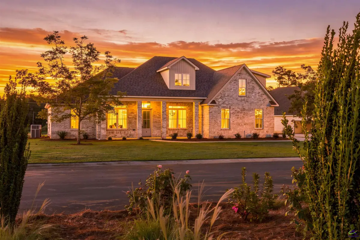 8 Pleasant Oaks Drive, Perry, GA 31069 - #1