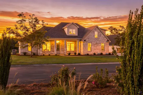 8 Pleasant Oaks Drive, Perry, GA 31069