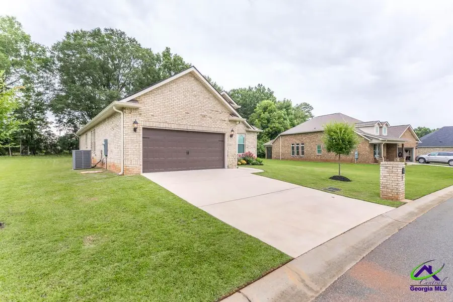 504 Clifton Road, Perry, GA 31069 - #3