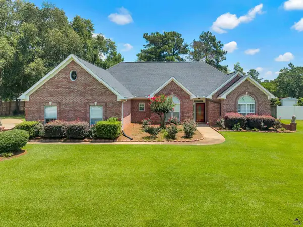 206 North Hampton Place, Perry, GA 31069