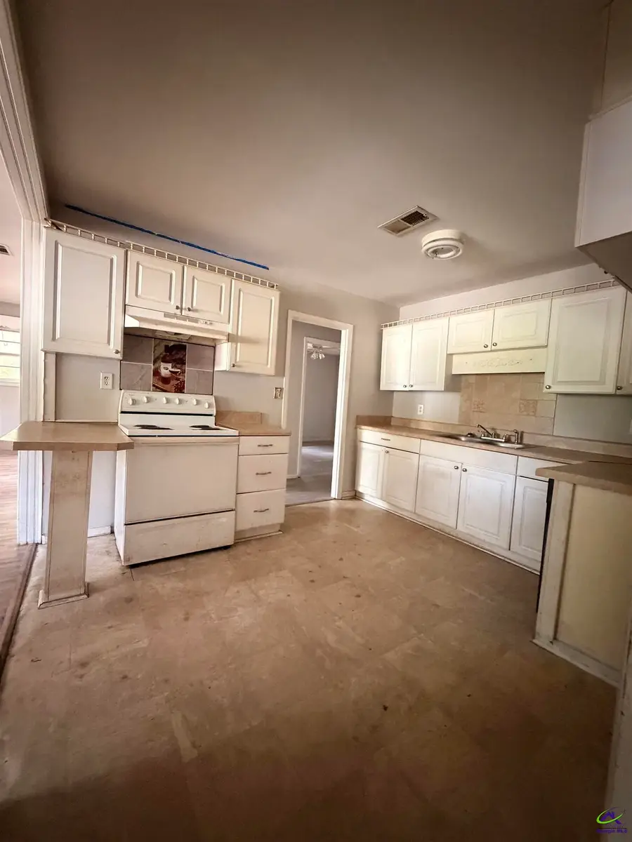 451 Alabama Avenue, Warner Robins, GA 31093 - #3