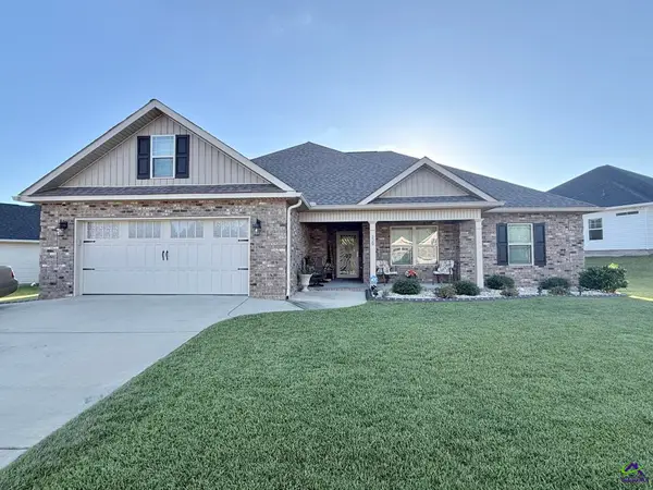 229 Creek Ridge Dr, Warner Robins, GA 31088