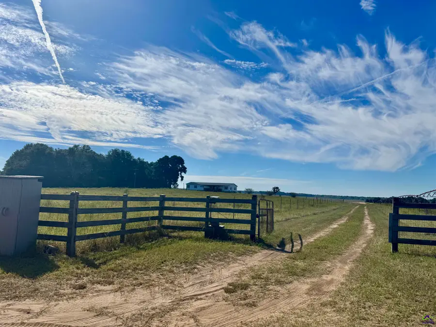 131 Griffin Road, Hawkinsville, GA 31036 - #2