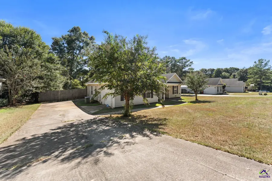 200 crestwood Circle, Centerville, GA 31028 - #2